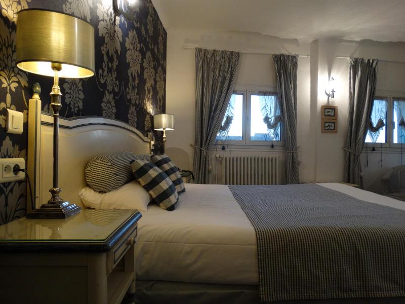Club Double Room image 4