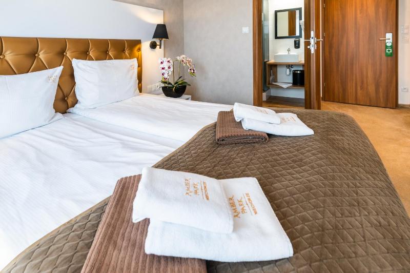 Deluxe Double or Twin Room image 1