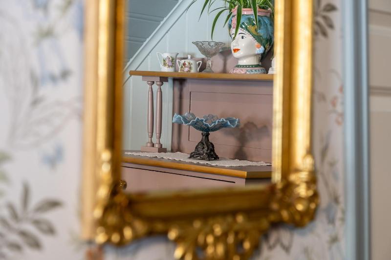 Standard Double Room with Shared Bathroom image 4