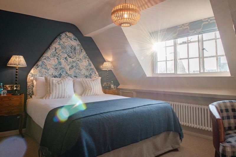 Superior Double Room image 3
