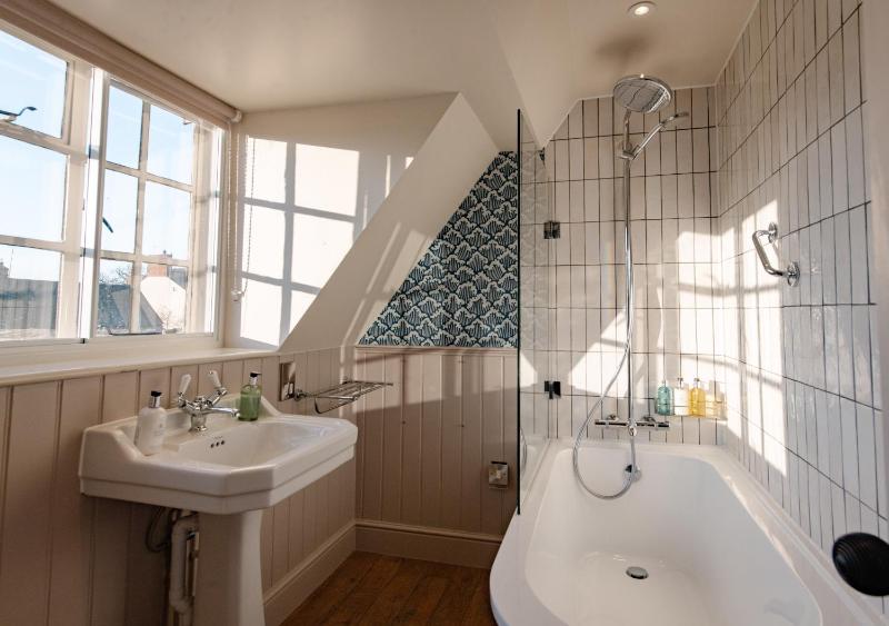 Superior Double Room image 4