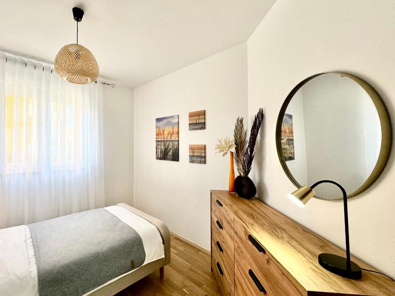 Deluxe Two-Bedroom Apartment (4 guests) image 3