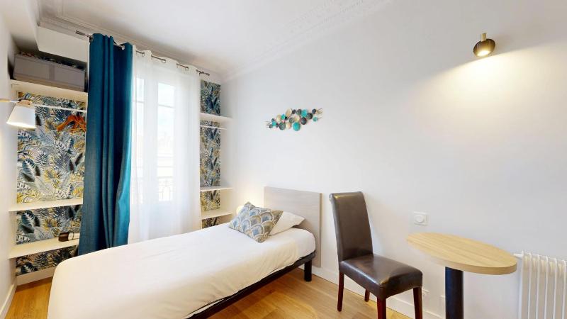 Single Room image 4