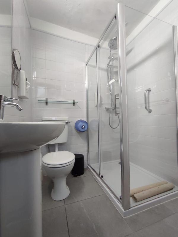 Double Room image 1