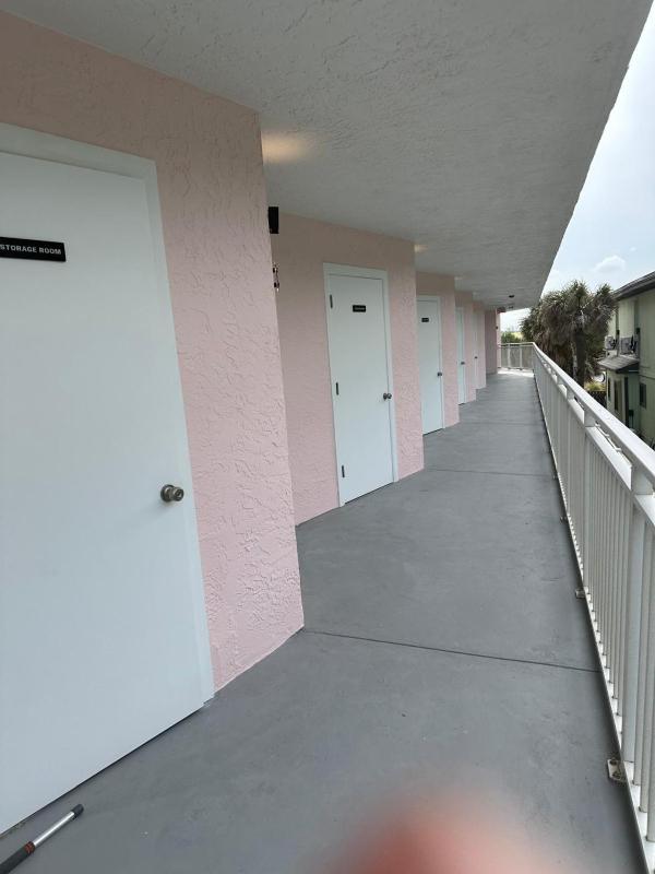 Flamingo Inn Beachfront - Daytona Beach - image 9