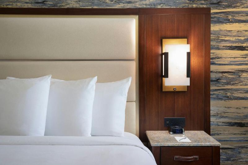 Guest room, 1 King Bed, Deluxe room with view and walkout patio or full balcony image 4