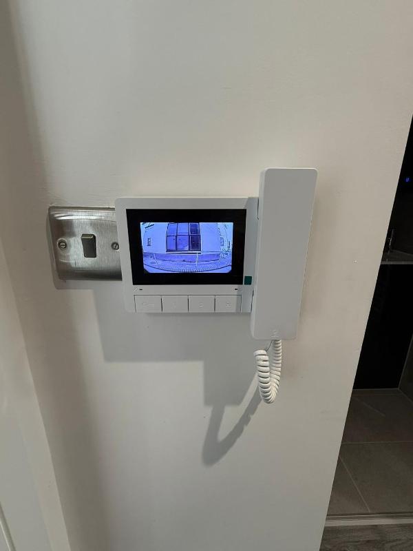 Two-Bedroom Deluxe Apartment image 1