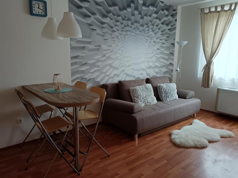 My Home Wellness Apartmanok - image 2