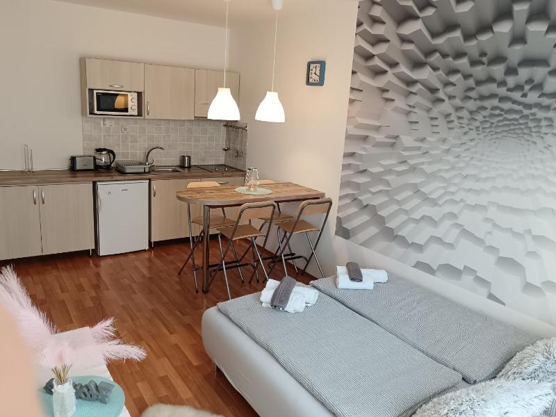 My Home Wellness Apartmanok - image 16