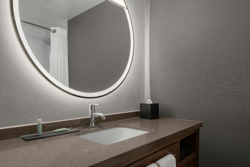 King Room image 2