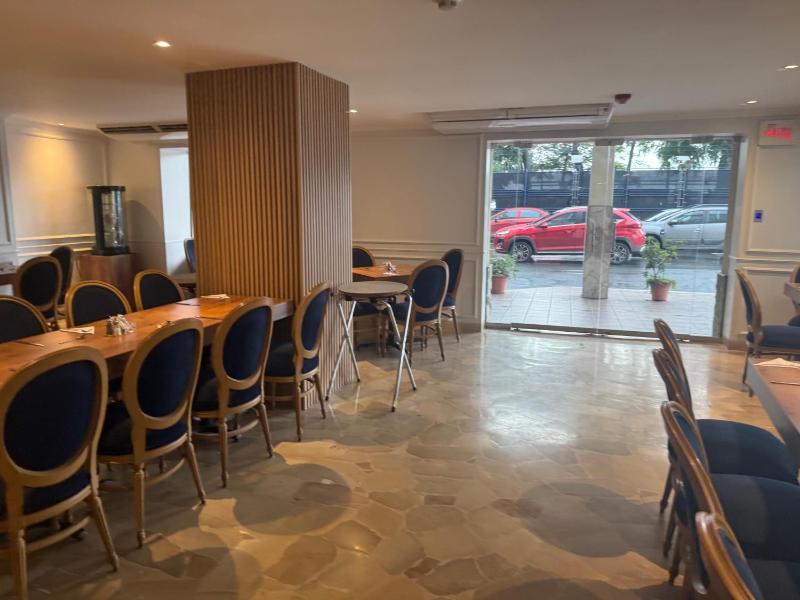 Hotel Ramada - image 5