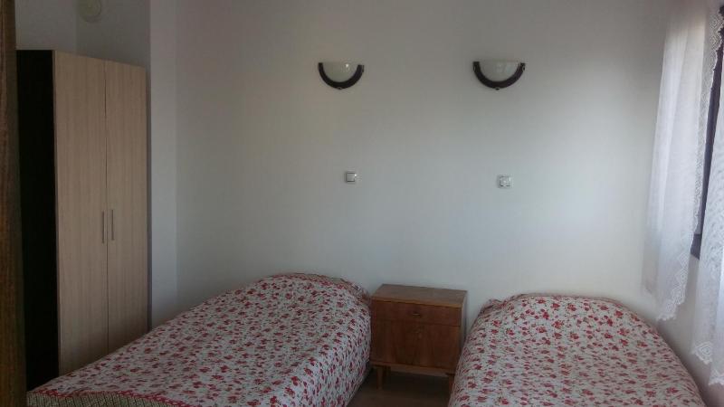 Three-Bedroom Townhouse image 4