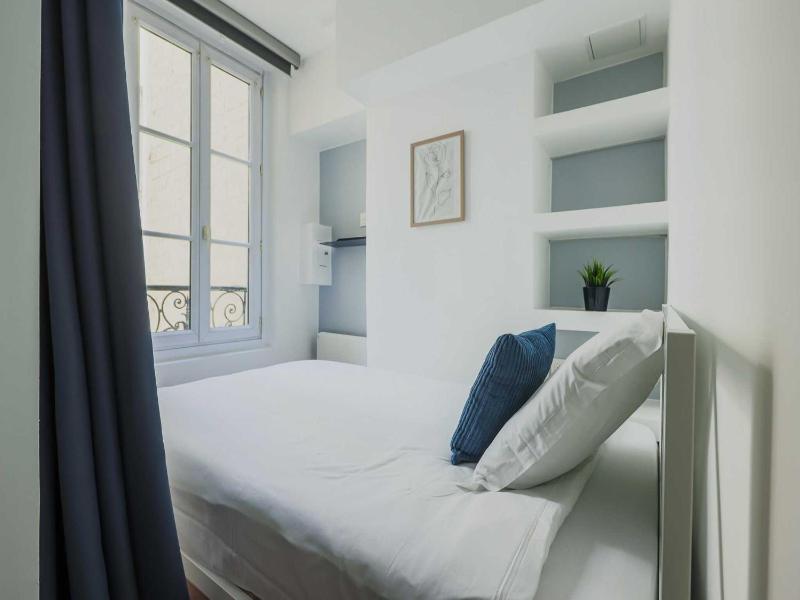 Charming apartment-1BR-3P-Ternes - image 6
