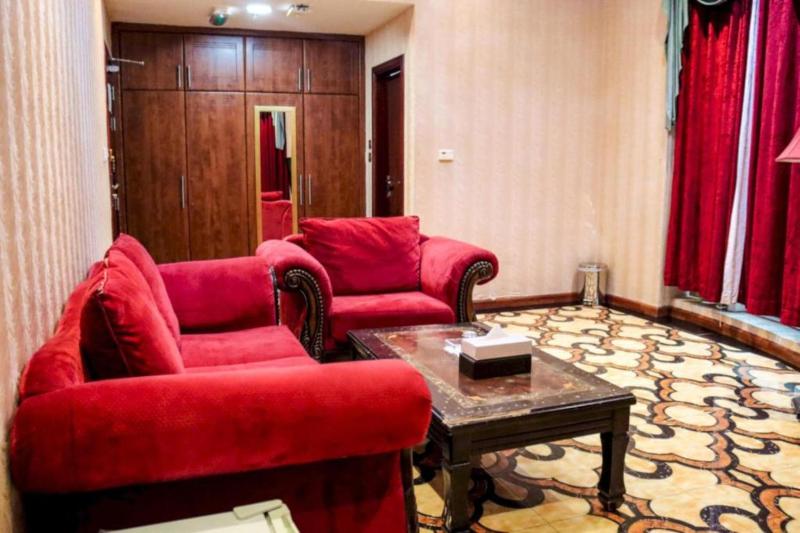 Executive Suite image 3