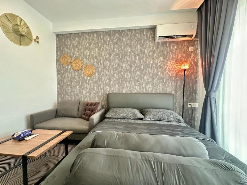M resident - image 6