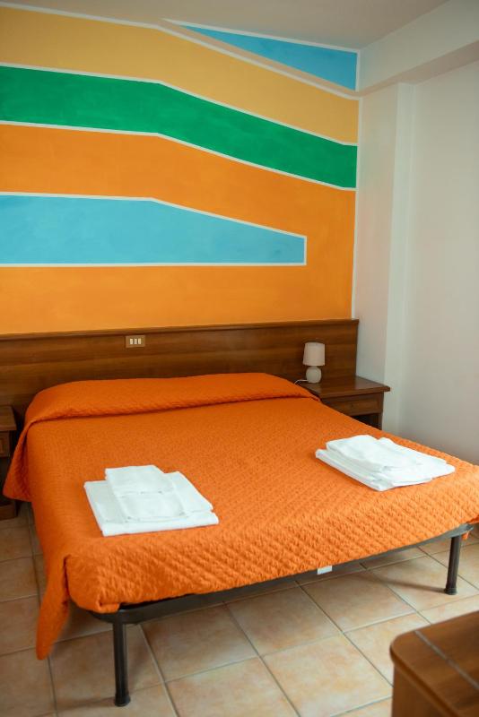 Double Room with Private Bathroom image 1