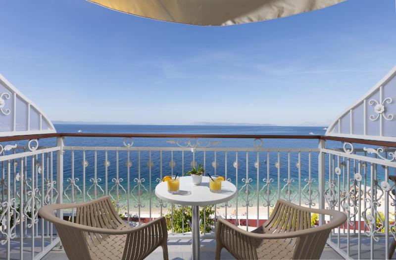 Studio with Sea View image 3