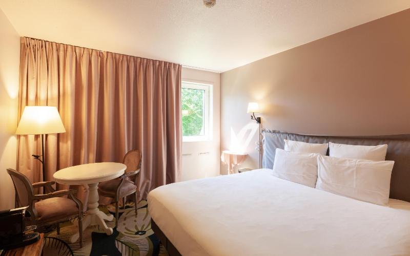 Classic Room image 1