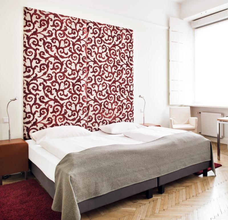 Double Room image 1