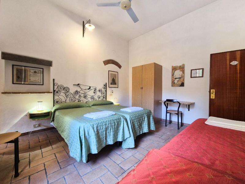 Triple Room image 3