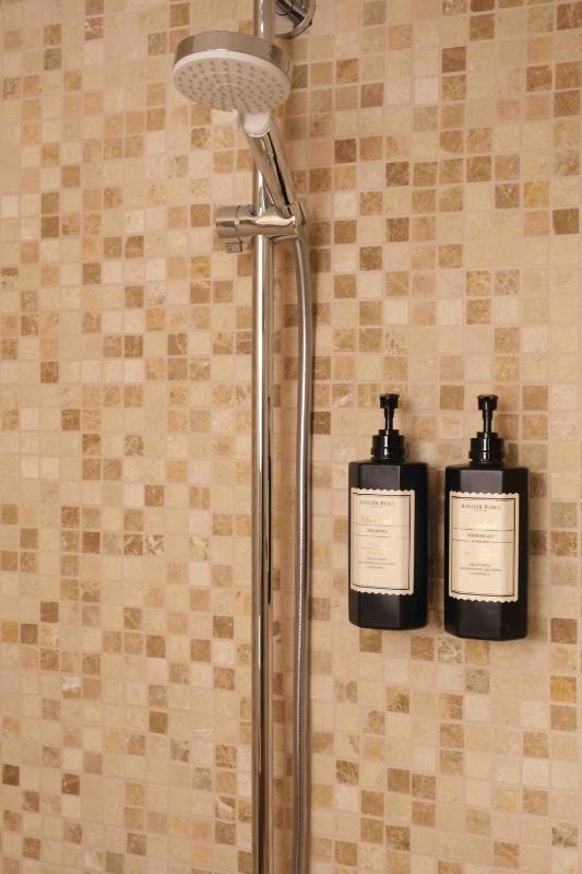 Suite with Sea View image 3