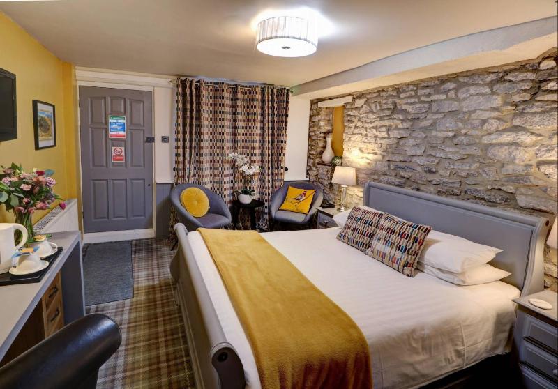 Superior King Room image 1