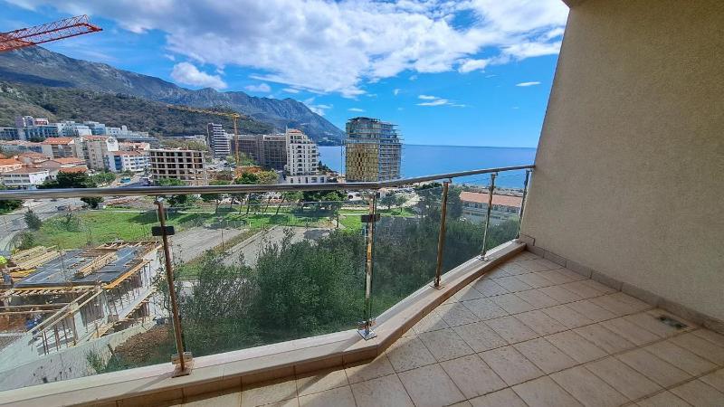 Two-Bedroom Suite image 4