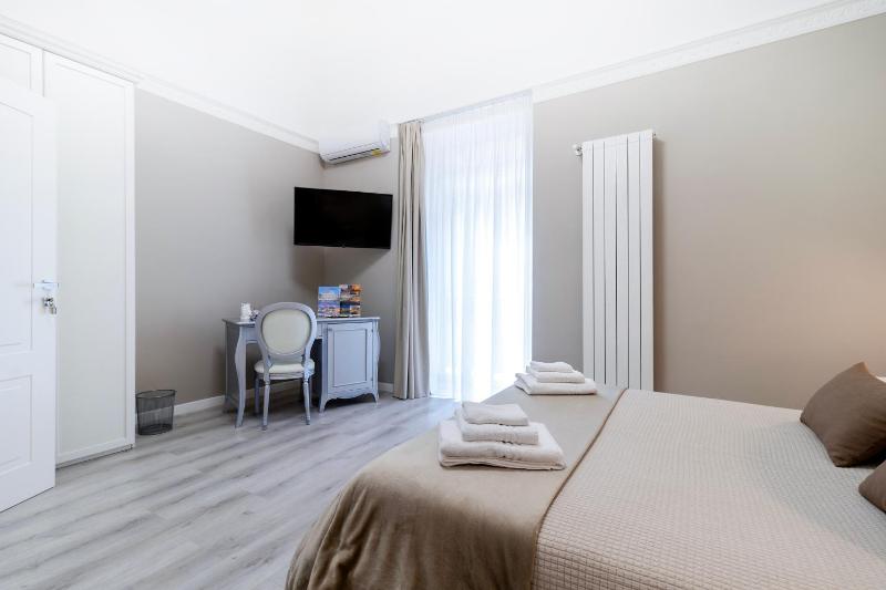 Heart City Rooms - image 4