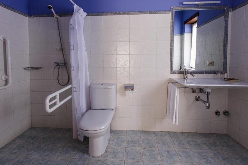 Double or Twin Room image 2