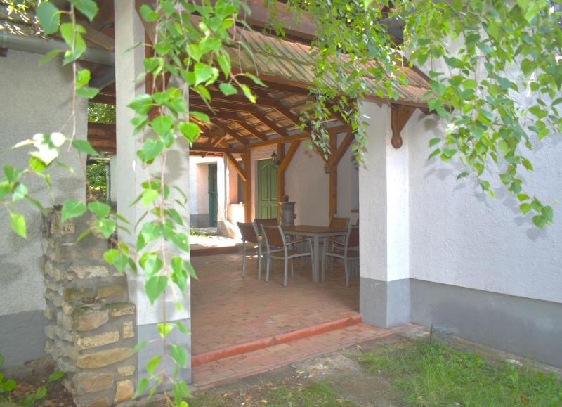 Three-Bedroom Townhouse image 3