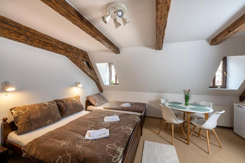 Quadruple Room image 3