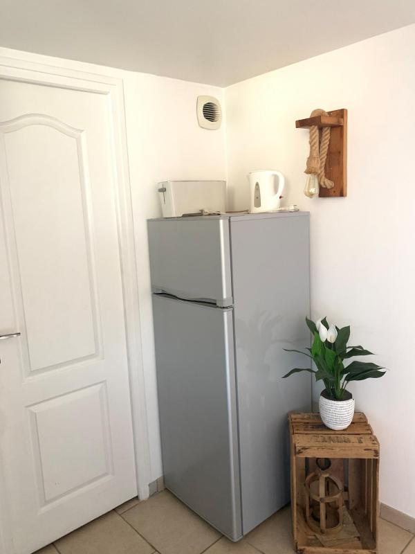 One-Bedroom Apartment with Balcony image 3