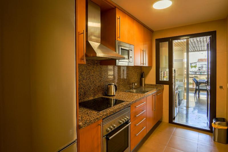 Beach side apartment La Duquesa - image 11