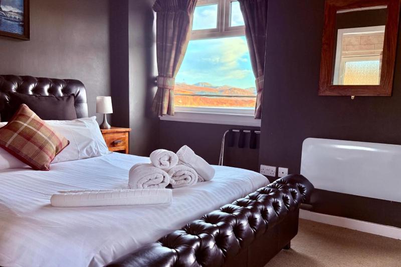 King Room image 1