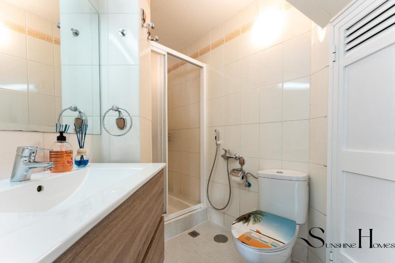 Seaview I 3BED I Sauna I Pool I Parking 60 - image 16