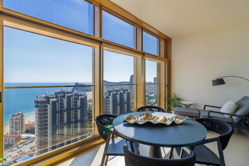 Intempo by Holuxe - 216 - 21st floor - image 19
