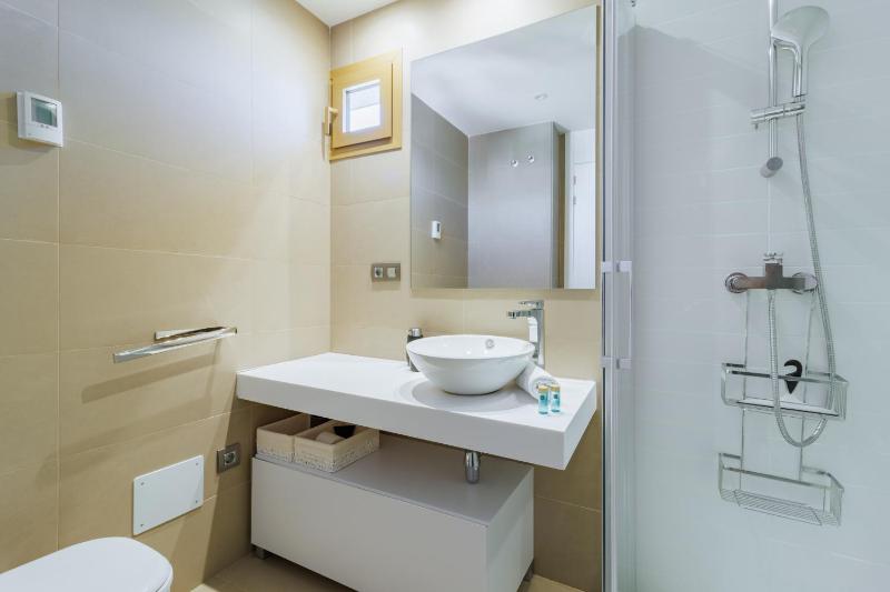 Intempo by Holuxe - 216 - 21st floor - image 6