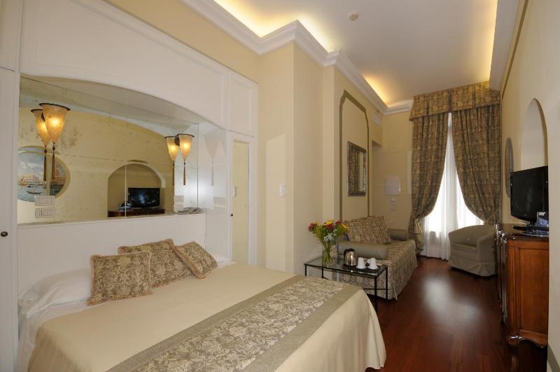 Double or Twin Room with Canal View image 4