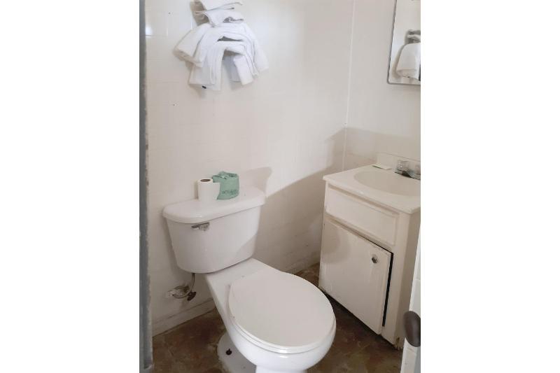 Double Room image 3