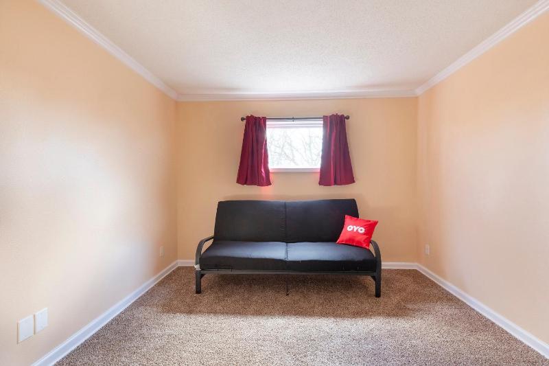 King Bed with Pull Out image 4