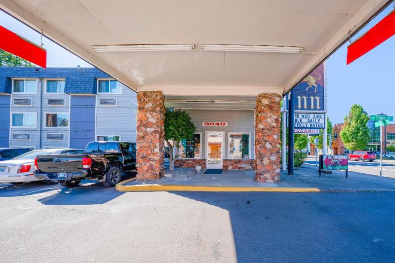 Unicorn Inn by OYO Portland - image 31