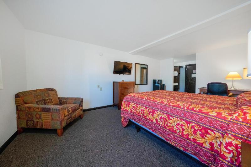 Unicorn Inn by OYO Portland - image 26