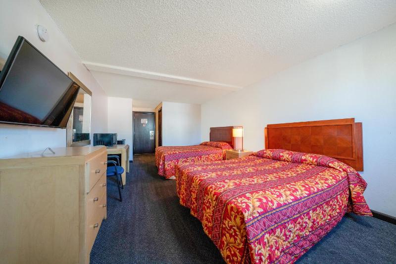 Unicorn Inn by OYO Portland - image 28