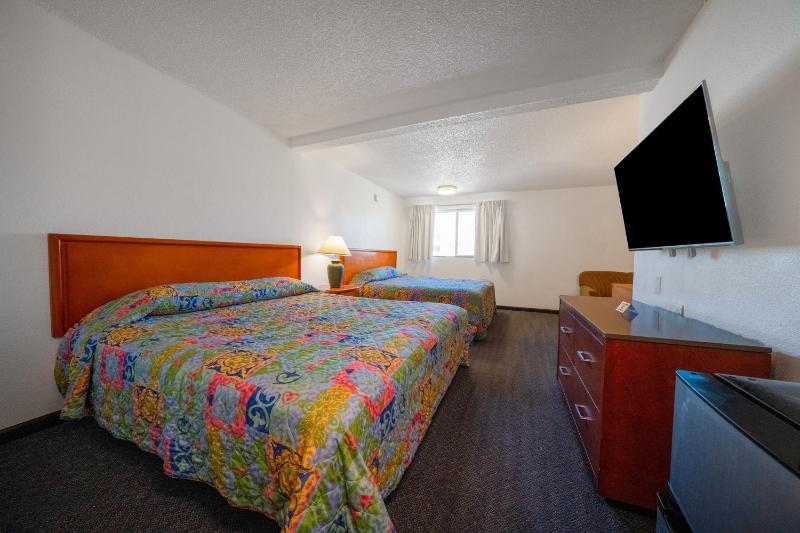 Unicorn Inn by OYO Portland - image 19