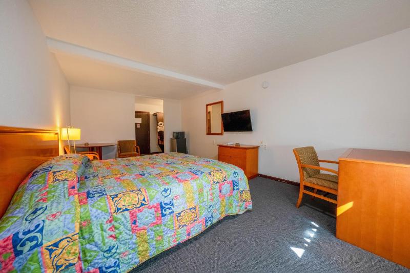 Unicorn Inn by OYO Portland - image 47