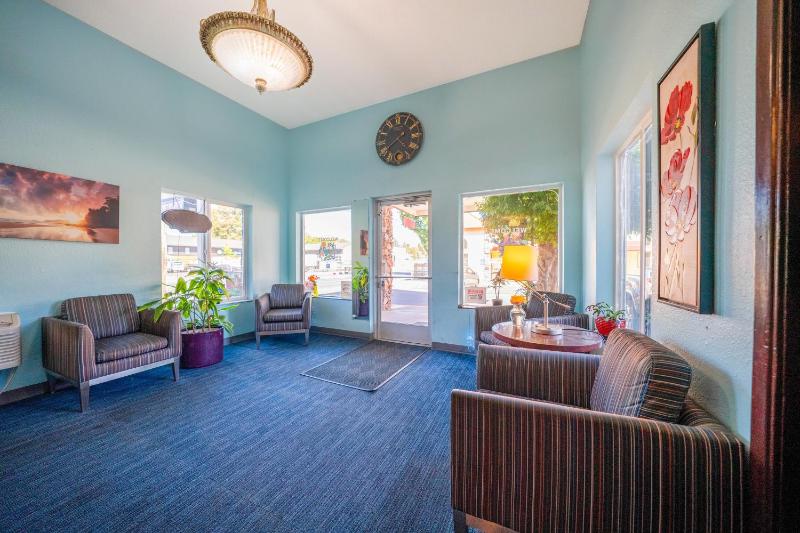 Unicorn Inn by OYO Portland - image 3