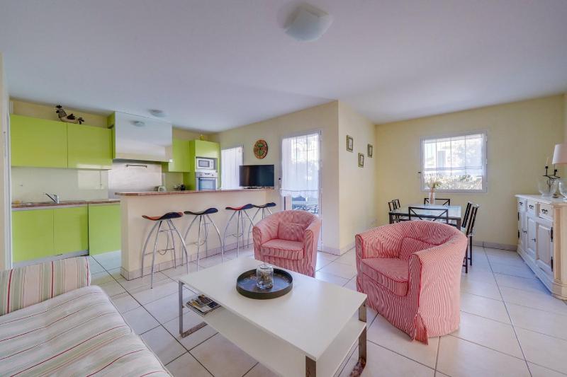 Appartement Jammes : 5 Personnes Terrasse Parking Proche Plage