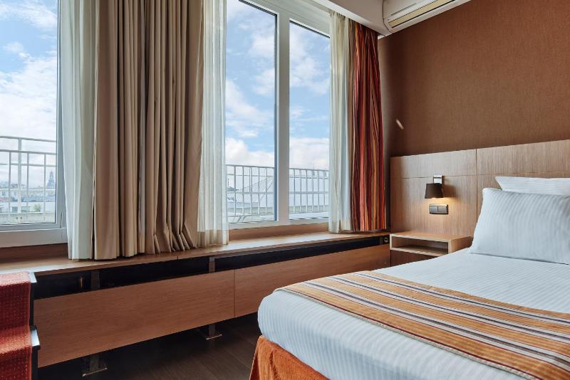 Single Room image 2