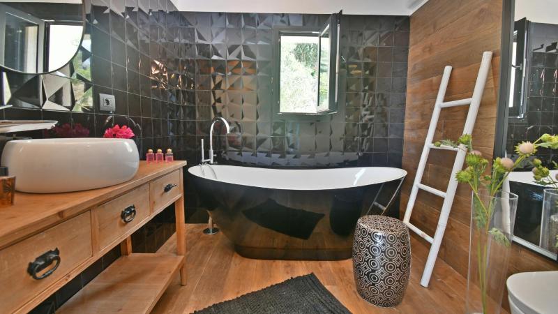 Villa Luna 8 by Massimo Villas - image 9