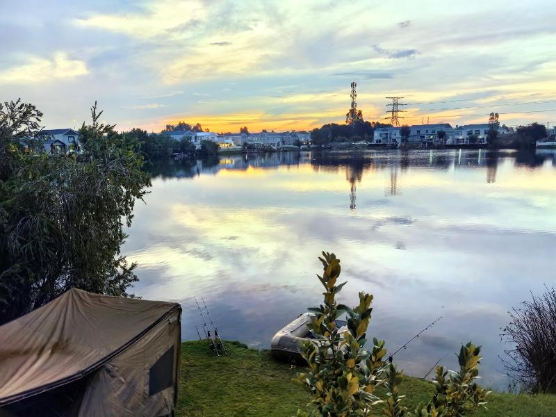 Your Perfect Escape with Breathtaking Lake Views - image 16